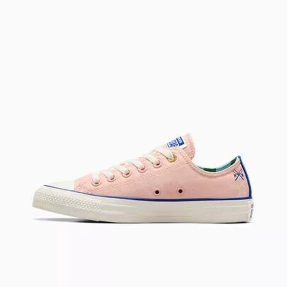 NWT Chuck Taylor All Star Camp Converse Women's Shoes - A10919F - Picture 1 of 10
